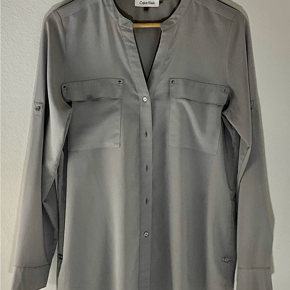 Calvin Klein CK Women's Button Top Shirt Blouse Roll-Tab Sleeve Gray M Casual